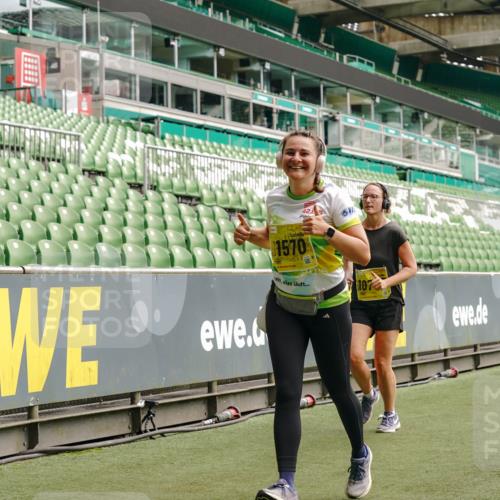13.09.2026 - 21. swb-Marathon Bremen Michael Burmester http://msf.ph/oto/10454209 13.09.2026 10:32:17 Laufen im Stadion 10067, 10141, 10146, 10203, 10222, 10226, 10227, 10243, 10246, 10249, 10255, 10256, 10284, 10300, 10322, 10365, 10372, 10379, 10383, 10410, 10443, 10448, 10471, 10478, 10479, 10486, 10503, 10517, 10518, 10529, 10540, 10543, 10550, 10555, 10565, 10577, 10579, 10589, 10608, 10610, 10626, 10631, 10646, 10670, 10675, 10684, 10685, 10690, 10703, 10704, 10707, 10708, 10721, 10725, 10728, 10771, 10821, 10822, 10838, 11350, 11379 meine-sportfotos.de