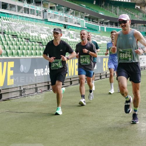 13.09.2026 - 21. swb-Marathon Bremen Michael Burmester http://msf.ph/oto/10454243 13.09.2026 12:52:00 Laufen im Stadion 107, 235, 335, 683, 734, 771, 792, 863, 1033, 1043, 1125, 1146, 1162, 1232, 1252, 1297, 1455, 1492, 1510, 1542, 1613, 1646, 1955, 1970, 2007, 2008, 2043, 2203, 2295, 2442, 2444, 2447, 2480, 2498, 2759, 2767, 2847, 3085, 3149, 3336, 3440, 3448, 3484, 3566, 3703, 3808, 3830, 3899, 3959, 3988, 4023, 4165, 4283, 4368, 4429, 4473, 4475, 4559, 4571, 4573, 4582, 4605, 4727, 4781, 4782, 4888, 4895, 5066, 5079, 5152, 5155, 5168, 5379, 5521, 5532, 5627, 5696, 6274, 6471, 8033, 8798 meine-sportfotos.de