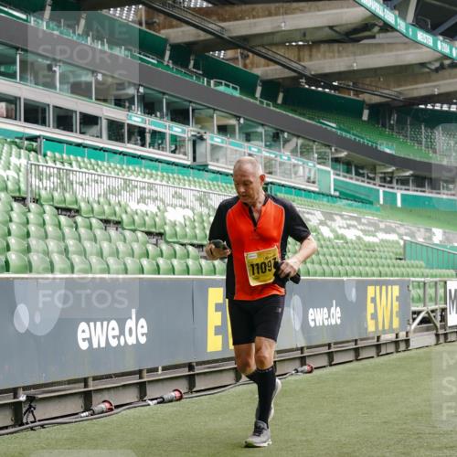 13.09.2026 - 21. swb-Marathon Bremen Michael Burmester http://msf.ph/oto/10454276 13.09.2026 10:32:20 Laufen im Stadion 10067, 10141, 10146, 10166, 10203, 10222, 10226, 10227, 10243, 10246, 10249, 10255, 10256, 10284, 10300, 10322, 10365, 10372, 10379, 10383, 10394, 10410, 10443, 10448, 10471, 10478, 10479, 10486, 10494, 10503, 10517, 10518, 10529, 10540, 10543, 10550, 10555, 10565, 10577, 10579, 10589, 10608, 10610, 10626, 10631, 10646, 10670, 10675, 10684, 10685, 10690, 10703, 10704, 10707, 10708, 10721, 10725, 10728, 10771, 10794, 10821, 10838, 11350, 11379 meine-sportfotos.de
