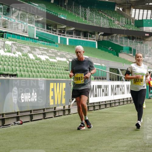 13.09.2026 - 21. swb-Marathon Bremen Michael Burmester http://msf.ph/oto/10454295 13.09.2026 10:32:21 Laufen im Stadion 10067, 10141, 10146, 10166, 10203, 10222, 10226, 10243, 10246, 10249, 10255, 10256, 10284, 10300, 10322, 10365, 10372, 10374, 10379, 10383, 10394, 10410, 10443, 10471, 10478, 10479, 10486, 10494, 10503, 10517, 10518, 10529, 10540, 10543, 10550, 10555, 10565, 10577, 10579, 10589, 10608, 10610, 10626, 10631, 10646, 10670, 10675, 10684, 10685, 10690, 10703, 10704, 10707, 10708, 10721, 10725, 10728, 10771, 10794, 11350, 11379 meine-sportfotos.de