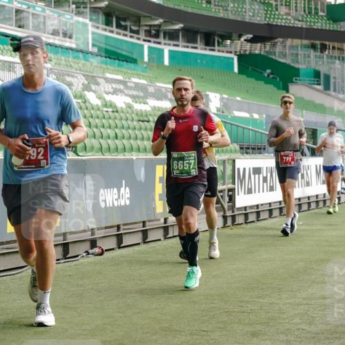 13.09.2026 - 21. swb-Marathon Bremen Michael Burmester http://msf.ph/oto/10454309 13.09.2026 12:52:06 Laufen im Stadion 107, 235, 335, 683, 734, 771, 792, 863, 1033, 1043, 1125, 1146, 1162, 1232, 1252, 1297, 1455, 1492, 1510, 1542, 1613, 1646, 1955, 1970, 2007, 2008, 2043, 2203, 2295, 2350, 2442, 2444, 2447, 2480, 2498, 2759, 2767, 2847, 3085, 3149, 3236, 3336, 3440, 3448, 3484, 3566, 3703, 3808, 3830, 3899, 3959, 3988, 4023, 4165, 4283, 4429, 4473, 4475, 4559, 4571, 4573, 4582, 4605, 4727, 4781, 4782, 4895, 5066, 5079, 5152, 5155, 5168, 5379, 5521, 5532, 5696, 6274, 8033, 8798 meine-sportfotos.de