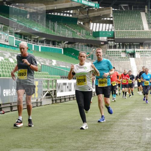 13.09.2026 - 21. swb-Marathon Bremen Michael Burmester http://msf.ph/oto/10454322 13.09.2026 10:32:23 Laufen im Stadion 10067, 10141, 10146, 10166, 10203, 10222, 10226, 10243, 10246, 10249, 10255, 10256, 10284, 10300, 10322, 10365, 10372, 10374, 10379, 10383, 10394, 10410, 10443, 10471, 10478, 10479, 10486, 10494, 10503, 10517, 10518, 10529, 10540, 10543, 10550, 10555, 10565, 10577, 10579, 10589, 10608, 10610, 10626, 10631, 10646, 10670, 10675, 10684, 10685, 10690, 10703, 10704, 10707, 10708, 10721, 10725, 10728, 10771, 10794, 11350, 11379 meine-sportfotos.de