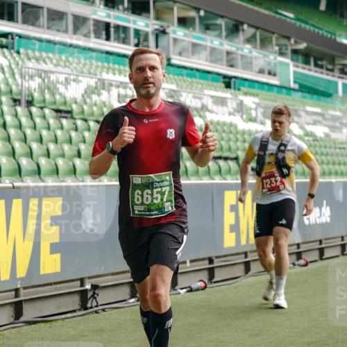 13.09.2026 - 21. swb-Marathon Bremen Michael Burmester http://msf.ph/oto/10454342 13.09.2026 12:52:08 Laufen im Stadion 107, 235, 335, 683, 734, 771, 792, 863, 1033, 1043, 1125, 1146, 1162, 1232, 1252, 1297, 1455, 1492, 1510, 1542, 1613, 1646, 1955, 1970, 2007, 2008, 2043, 2203, 2295, 2350, 2442, 2444, 2447, 2480, 2498, 2759, 2767, 2847, 3085, 3149, 3236, 3336, 3440, 3448, 3484, 3566, 3703, 3808, 3830, 3899, 3959, 3988, 4023, 4165, 4283, 4429, 4473, 4475, 4559, 4571, 4573, 4582, 4605, 4727, 4781, 4782, 4895, 5066, 5079, 5152, 5155, 5168, 5379, 5521, 5696, 6274, 8033, 8798 meine-sportfotos.de