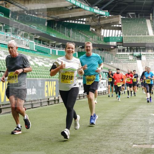13.09.2026 - 21. swb-Marathon Bremen Michael Burmester http://msf.ph/oto/10454350 13.09.2026 10:32:23 Laufen im Stadion 10067, 10141, 10146, 10166, 10203, 10222, 10226, 10243, 10246, 10249, 10255, 10256, 10284, 10300, 10322, 10365, 10372, 10374, 10379, 10383, 10394, 10410, 10443, 10471, 10478, 10479, 10486, 10494, 10503, 10517, 10518, 10529, 10540, 10543, 10550, 10555, 10565, 10577, 10579, 10589, 10608, 10610, 10626, 10631, 10646, 10670, 10675, 10684, 10685, 10690, 10703, 10704, 10707, 10708, 10721, 10725, 10728, 10771, 10794, 11350, 11379 meine-sportfotos.de