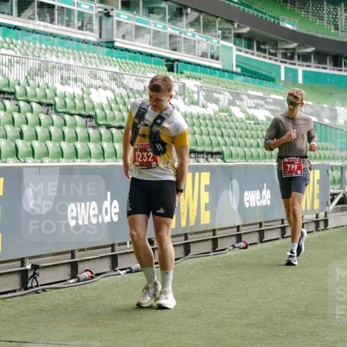 13.09.2026 - 21. swb-Marathon Bremen Michael Burmester http://msf.ph/oto/10454356 13.09.2026 12:52:09 Laufen im Stadion 107, 235, 335, 683, 734, 771, 792, 863, 1033, 1043, 1125, 1146, 1162, 1232, 1252, 1297, 1455, 1492, 1510, 1542, 1613, 1646, 1955, 1970, 2007, 2008, 2043, 2203, 2295, 2350, 2442, 2444, 2447, 2480, 2498, 2759, 2767, 2847, 3085, 3149, 3236, 3336, 3440, 3448, 3484, 3566, 3703, 3808, 3830, 3899, 3959, 3988, 4023, 4165, 4283, 4429, 4473, 4475, 4559, 4571, 4573, 4582, 4605, 4727, 4781, 4782, 4895, 5066, 5079, 5152, 5155, 5168, 5379, 5521, 5696, 6274, 8033, 8798 meine-sportfotos.de