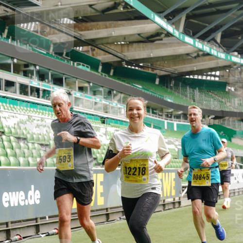 13.09.2026 - 21. swb-Marathon Bremen Michael Burmester http://msf.ph/oto/10454362 13.09.2026 10:32:24 Laufen im Stadion 10067, 10078, 10141, 10146, 10166, 10203, 10222, 10226, 10243, 10246, 10249, 10255, 10256, 10284, 10300, 10322, 10365, 10372, 10374, 10379, 10383, 10394, 10410, 10443, 10471, 10478, 10479, 10486, 10494, 10503, 10517, 10518, 10529, 10540, 10543, 10550, 10555, 10565, 10577, 10579, 10589, 10608, 10610, 10626, 10631, 10646, 10670, 10675, 10684, 10685, 10690, 10703, 10704, 10707, 10708, 10721, 10725, 10728, 10771, 10794, 11350, 11379 meine-sportfotos.de
