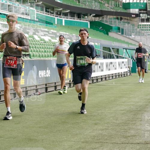 13.09.2026 - 21. swb-Marathon Bremen Michael Burmester http://msf.ph/oto/10454388 13.09.2026 12:52:11 Laufen im Stadion 102, 107, 235, 335, 683, 734, 771, 792, 863, 1033, 1043, 1125, 1146, 1162, 1232, 1252, 1297, 1455, 1492, 1510, 1542, 1613, 1646, 1955, 1970, 2007, 2008, 2043, 2203, 2295, 2350, 2442, 2444, 2447, 2480, 2498, 2759, 2767, 2847, 3085, 3149, 3236, 3336, 3440, 3448, 3484, 3566, 3703, 3808, 3830, 3899, 3959, 3988, 4023, 4165, 4283, 4429, 4473, 4475, 4559, 4571, 4573, 4582, 4605, 4727, 4781, 4782, 4895, 5066, 5079, 5152, 5168, 5379, 5521, 5696, 6274, 8033, 8798 meine-sportfotos.de