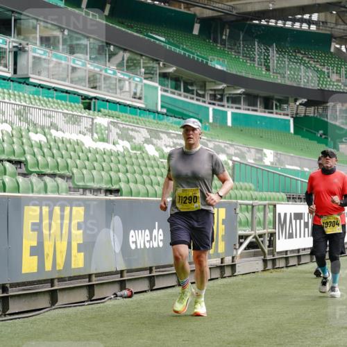 13.09.2026 - 21. swb-Marathon Bremen Michael Burmester http://msf.ph/oto/10454422 13.09.2026 10:32:26 Laufen im Stadion 10067, 10078, 10141, 10146, 10166, 10203, 10222, 10226, 10243, 10246, 10249, 10255, 10256, 10284, 10300, 10322, 10365, 10372, 10374, 10379, 10383, 10394, 10410, 10443, 10471, 10478, 10479, 10486, 10494, 10503, 10517, 10518, 10529, 10540, 10543, 10550, 10555, 10565, 10577, 10579, 10589, 10608, 10610, 10626, 10631, 10646, 10670, 10675, 10684, 10685, 10690, 10703, 10704, 10707, 10708, 10721, 10725, 10728, 10745, 10771, 10794, 11350, 11379 meine-sportfotos.de