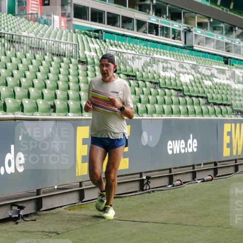 13.09.2026 - 21. swb-Marathon Bremen Michael Burmester http://msf.ph/oto/10454424 13.09.2026 12:52:15 Laufen im Stadion 102, 107, 235, 335, 683, 734, 771, 792, 863, 1033, 1043, 1125, 1146, 1162, 1232, 1252, 1297, 1455, 1492, 1510, 1528, 1542, 1613, 1646, 1955, 1970, 2007, 2008, 2043, 2203, 2350, 2442, 2447, 2480, 2498, 2759, 2767, 2847, 3085, 3149, 3236, 3336, 3362, 3440, 3448, 3484, 3566, 3703, 3830, 3899, 3959, 3988, 4165, 4283, 4429, 4473, 4475, 4571, 4573, 4582, 4605, 4727, 4781, 4782, 4895, 5079, 5152, 5168, 5379, 5521, 5696, 6274, 8033, 8798 meine-sportfotos.de