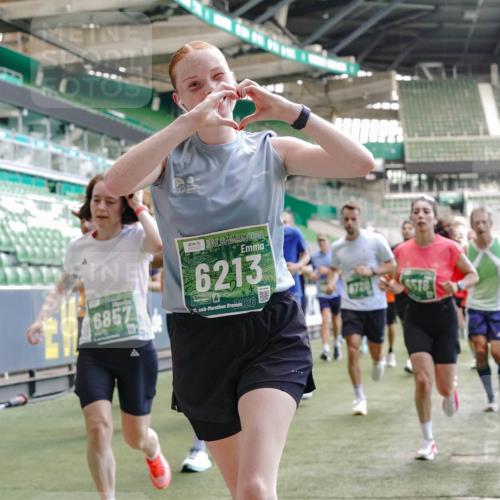 13.09.2026 - 21. swb-Marathon Bremen Michael Burmester http://msf.ph/oto/10454431 13.09.2026 13:10:40 Laufen im Stadion 164, 265, 373, 383, 391, 448, 532, 563, 581, 869, 898, 984, 1180, 1738, 1855, 1867, 1894, 1952, 1967, 2202, 2232, 2268, 2284, 2299, 2330, 2333, 2339, 2342, 2432, 2443, 2471, 2525, 2530, 2531, 2553, 2573, 2589, 2594, 2654, 2669, 2682, 2714, 2717, 2784, 2785, 2819, 2836, 2920, 2931, 2932, 3026, 3032, 3063, 3086, 3089, 3122, 3159, 3174, 3207, 3208, 3291, 3316, 3333, 3352, 3370, 3398, 3409, 3410, 3437, 3470, 3549, 3707, 3769, 109 meine-sportfotos.de