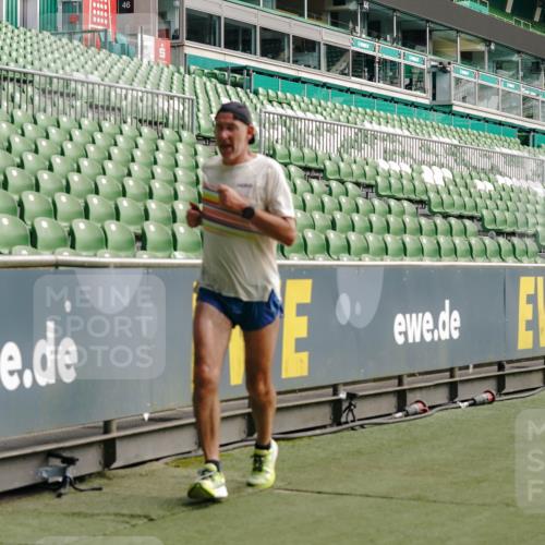 13.09.2026 - 21. swb-Marathon Bremen Michael Burmester http://msf.ph/oto/10454432 13.09.2026 12:52:15 Laufen im Stadion 102, 107, 235, 335, 683, 734, 771, 792, 863, 1033, 1043, 1125, 1146, 1162, 1232, 1252, 1297, 1455, 1492, 1510, 1528, 1542, 1613, 1646, 1955, 1970, 2007, 2008, 2043, 2203, 2350, 2442, 2447, 2480, 2498, 2759, 2767, 2847, 3085, 3149, 3236, 3336, 3362, 3440, 3448, 3484, 3566, 3703, 3830, 3899, 3959, 3988, 4165, 4283, 4429, 4473, 4475, 4571, 4573, 4582, 4605, 4727, 4781, 4782, 4895, 5079, 5152, 5168, 5379, 5521, 5696, 6274, 8033, 8798 meine-sportfotos.de