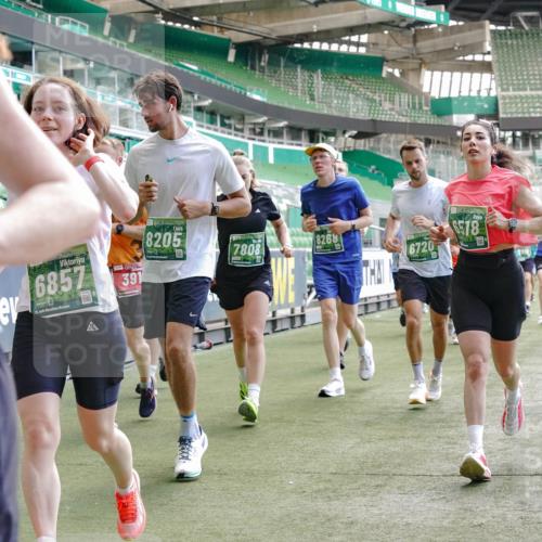 13.09.2026 - 21. swb-Marathon Bremen Michael Burmester http://msf.ph/oto/10454438 13.09.2026 13:10:40 Laufen im Stadion 164, 265, 373, 383, 391, 448, 532, 563, 581, 869, 898, 984, 1180, 1738, 1855, 1867, 1894, 1952, 1967, 2202, 2232, 2268, 2284, 2299, 2330, 2333, 2339, 2342, 2432, 2443, 2471, 2525, 2530, 2531, 2553, 2573, 2589, 2594, 2654, 2669, 2682, 2714, 2717, 2784, 2785, 2819, 2836, 2920, 2931, 2932, 3026, 3032, 3063, 3086, 3089, 3122, 3159, 3174, 3207, 3208, 3291, 3316, 3333, 3352, 3370, 3398, 3409, 3410, 3437, 3470, 3549, 3707, 3769, 109 meine-sportfotos.de