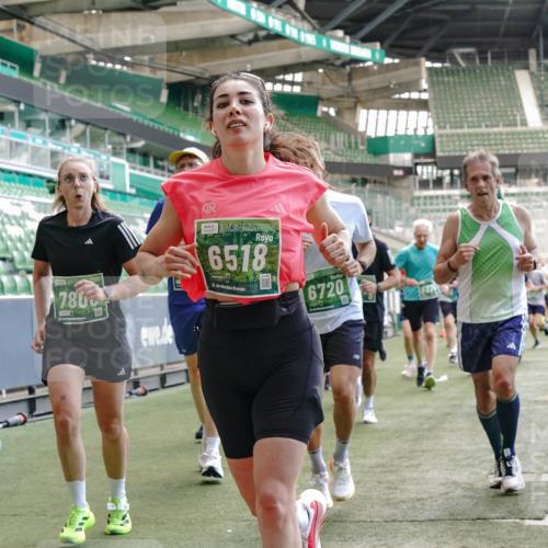 13.09.2026 - 21. swb-Marathon Bremen Michael Burmester http://msf.ph/oto/10454489 13.09.2026 13:10:41 Laufen im Stadion 164, 265, 373, 383, 391, 448, 532, 581, 869, 898, 984, 1180, 1738, 1855, 1867, 1894, 1952, 1967, 2202, 2232, 2268, 2284, 2299, 2330, 2333, 2339, 2342, 2432, 2443, 2471, 2525, 2530, 2531, 2553, 2573, 2589, 2594, 2654, 2669, 2682, 2714, 2717, 2784, 2785, 2804, 2819, 2836, 2920, 2931, 2932, 3026, 3032, 3063, 3086, 3089, 3122, 3159, 3174, 3207, 3208, 3291, 3316, 3333, 3352, 3370, 3398, 3409, 3410, 3437, 3470, 3549, 3707, 3769, 109 meine-sportfotos.de
