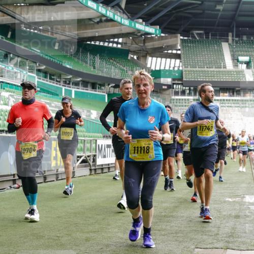 13.09.2026 - 21. swb-Marathon Bremen Michael Burmester http://msf.ph/oto/10454496 13.09.2026 10:32:29 Laufen im Stadion 10067, 10078, 10146, 10166, 10203, 10211, 10222, 10226, 10243, 10246, 10249, 10255, 10256, 10284, 10300, 10322, 10365, 10372, 10374, 10379, 10383, 10394, 10410, 10443, 10471, 10478, 10479, 10486, 10494, 10503, 10517, 10518, 10529, 10540, 10543, 10550, 10555, 10565, 10577, 10579, 10589, 10608, 10610, 10626, 10631, 10646, 10670, 10675, 10684, 10685, 10690, 10703, 10704, 10707, 10708, 10721, 10725, 10728, 10745, 10771, 10794 meine-sportfotos.de