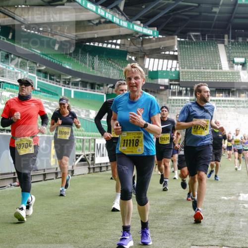 13.09.2026 - 21. swb-Marathon Bremen Michael Burmester http://msf.ph/oto/10454508 13.09.2026 10:32:29 Laufen im Stadion 10067, 10078, 10146, 10166, 10203, 10211, 10222, 10226, 10243, 10246, 10249, 10255, 10256, 10284, 10300, 10322, 10365, 10372, 10374, 10379, 10383, 10394, 10410, 10443, 10471, 10478, 10479, 10486, 10494, 10503, 10517, 10518, 10529, 10540, 10543, 10550, 10555, 10565, 10577, 10579, 10589, 10608, 10610, 10626, 10631, 10646, 10670, 10675, 10684, 10685, 10690, 10703, 10704, 10707, 10708, 10721, 10725, 10728, 10745, 10771, 10794 meine-sportfotos.de