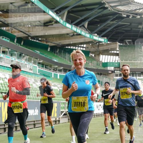 13.09.2026 - 21. swb-Marathon Bremen Michael Burmester http://msf.ph/oto/10454520 13.09.2026 10:32:30 Laufen im Stadion 10067, 10078, 10146, 10166, 10184, 10203, 10211, 10222, 10226, 10243, 10246, 10249, 10255, 10256, 10284, 10300, 10322, 10365, 10372, 10374, 10379, 10383, 10394, 10410, 10443, 10471, 10478, 10479, 10486, 10494, 10503, 10517, 10518, 10529, 10540, 10543, 10550, 10555, 10565, 10577, 10579, 10589, 10608, 10610, 10626, 10631, 10646, 10670, 10675, 10684, 10685, 10690, 10703, 10704, 10707, 10708, 10721, 10725, 10728, 10745, 10771, 10794 meine-sportfotos.de