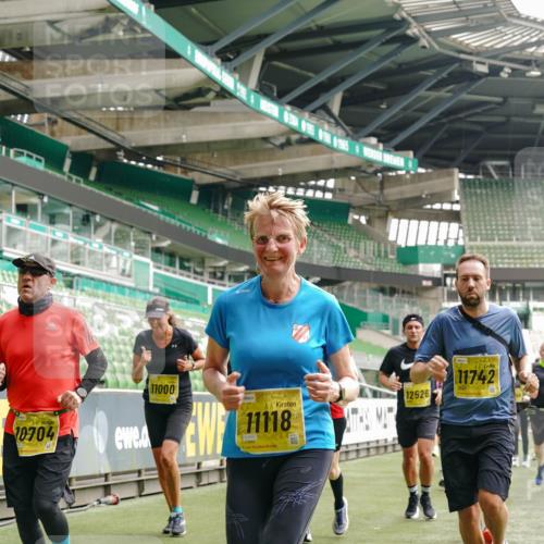 13.09.2026 - 21. swb-Marathon Bremen Michael Burmester http://msf.ph/oto/10454544 13.09.2026 10:32:30 Laufen im Stadion 10067, 10078, 10146, 10166, 10184, 10203, 10211, 10222, 10226, 10243, 10246, 10249, 10255, 10256, 10284, 10300, 10322, 10365, 10372, 10374, 10379, 10383, 10394, 10410, 10443, 10471, 10478, 10479, 10486, 10494, 10503, 10517, 10518, 10529, 10540, 10543, 10550, 10555, 10565, 10577, 10579, 10589, 10608, 10610, 10626, 10631, 10646, 10670, 10675, 10684, 10685, 10690, 10703, 10704, 10707, 10708, 10721, 10725, 10728, 10745, 10771, 10794 meine-sportfotos.de