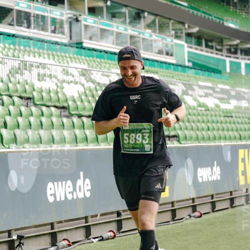 13.09.2026 - 21. swb-Marathon Bremen Michael Burmester http://msf.ph/oto/10454564 13.09.2026 12:52:24 Laufen im Stadion 102, 107, 235, 683, 734, 792, 863, 985, 1033, 1043, 1125, 1146, 1162, 1232, 1252, 1297, 1455, 1492, 1528, 1542, 1646, 1704, 1955, 2007, 2008, 2043, 2203, 2350, 2447, 2480, 2498, 2759, 2767, 2847, 2858, 3085, 3149, 3236, 3336, 3362, 3440, 3448, 3566, 3703, 3830, 3899, 3959, 3988, 4165, 4283, 4429, 4475, 4571, 4573, 4582, 4605, 4727, 4781, 4782, 4895, 5079, 5152, 5168, 5379, 5521, 5696, 6274, 8033, 8798 meine-sportfotos.de