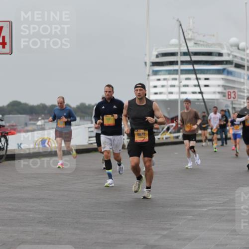 13.09.2026 - Kiel Lauf Andreas Tolksdorf http://msf.ph/oto/10454628 13.09.2026 11:54:42 Kiellinie 4, 8007, 8872, 3 meine-sportfotos.de