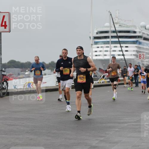 13.09.2026 - Kiel Lauf Andreas Tolksdorf http://msf.ph/oto/10454630 13.09.2026 11:54:43 Kiellinie 4, 8007, 8872, 3 meine-sportfotos.de