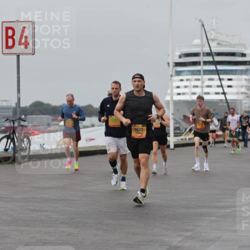 13.09.2026 - Kiel Lauf Andreas Tolksdorf http://msf.ph/oto/10454637 13.09.2026 11:54:43 Kiellinie 4, 8007, 1, 39, 8872, 3 meine-sportfotos.de