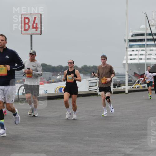 13.09.2026 - Kiel Lauf Andreas Tolksdorf http://msf.ph/oto/10454669 13.09.2026 11:54:45 Kiellinie 8872, 4, 8007, 7374, 3 meine-sportfotos.de