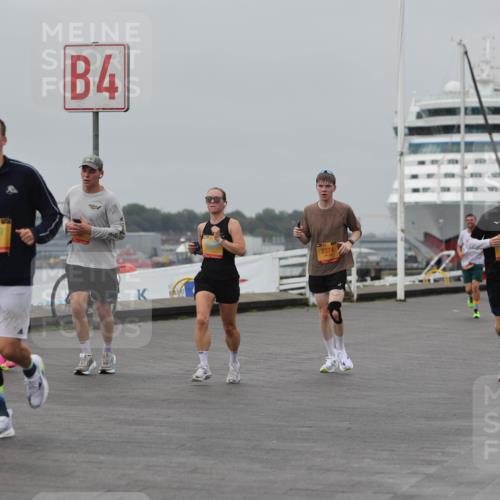 13.09.2026 - Kiel Lauf Andreas Tolksdorf http://msf.ph/oto/10454674 13.09.2026 11:54:45 Kiellinie 72, 8007, 4, 7374, 3 meine-sportfotos.de