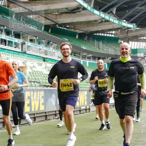 13.09.2026 - 21. swb-Marathon Bremen Michael Burmester http://msf.ph/oto/10454768 13.09.2026 10:32:34 Laufen im Stadion 10067, 10078, 10146, 10166, 10184, 10203, 10211, 10222, 10226, 10243, 10246, 10249, 10255, 10256, 10284, 10300, 10322, 10365, 10372, 10374, 10379, 10383, 10394, 10408, 10410, 10443, 10471, 10478, 10479, 10486, 10494, 10503, 10517, 10518, 10529, 10530, 10540, 10543, 10550, 10555, 10565, 10577, 10579, 10589, 10608, 10610, 10626, 10631, 10646, 10670, 10675, 10684, 10685, 10690, 10703, 10704, 10707, 10708, 10721, 10725, 10728, 10745, 10749, 10750, 10771, 10794 meine-sportfotos.de