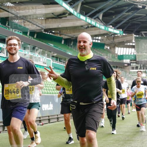 13.09.2026 - 21. swb-Marathon Bremen Michael Burmester http://msf.ph/oto/10454786 13.09.2026 10:32:35 Laufen im Stadion 10067, 10078, 10146, 10166, 10184, 10203, 10211, 10222, 10226, 10243, 10246, 10249, 10255, 10256, 10300, 10322, 10365, 10372, 10374, 10379, 10383, 10394, 10408, 10410, 10443, 10471, 10478, 10479, 10486, 10494, 10503, 10517, 10518, 10529, 10530, 10540, 10543, 10550, 10555, 10565, 10579, 10589, 10608, 10610, 10626, 10631, 10646, 10670, 10675, 10684, 10690, 10703, 10704, 10707, 10708, 10721, 10725, 10728, 10745, 10749, 10750, 10771, 10794 meine-sportfotos.de