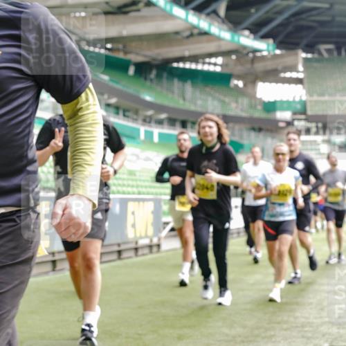 13.09.2026 - 21. swb-Marathon Bremen Michael Burmester http://msf.ph/oto/10454855 13.09.2026 10:32:36 Laufen im Stadion 10067, 10078, 10146, 10166, 10184, 10203, 10211, 10222, 10226, 10243, 10246, 10249, 10255, 10256, 10300, 10322, 10365, 10372, 10374, 10379, 10383, 10394, 10408, 10410, 10443, 10471, 10478, 10479, 10486, 10494, 10503, 10517, 10518, 10529, 10530, 10540, 10543, 10550, 10555, 10565, 10579, 10589, 10608, 10610, 10626, 10631, 10646, 10670, 10675, 10690, 10703, 10704, 10707, 10708, 10721, 10725, 10728, 10745, 10749, 10750, 10771, 10794 meine-sportfotos.de