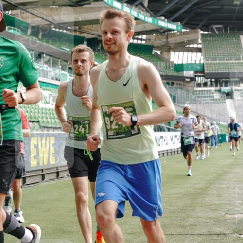 13.09.2026 - 21. swb-Marathon Bremen Michael Burmester http://msf.ph/oto/10454876 13.09.2026 12:52:35 Laufen im Stadion 102, 107, 145, 235, 683, 734, 755, 792, 863, 985, 987, 1033, 1043, 1056, 1125, 1146, 1162, 1232, 1252, 1297, 1433, 1445, 1455, 1492, 1528, 1542, 1646, 1664, 1704, 1955, 2007, 2008, 2043, 2203, 2350, 2447, 2480, 2498, 2759, 2767, 2820, 2847, 2858, 3085, 3149, 3236, 3336, 3362, 3440, 3448, 3566, 3703, 3830, 3899, 3988, 4165, 4283, 4429, 4475, 4571, 4573, 4582, 4605, 4727, 4781, 4782, 4895, 5079, 5152, 5168, 5379, 5521, 6274, 8798 meine-sportfotos.de