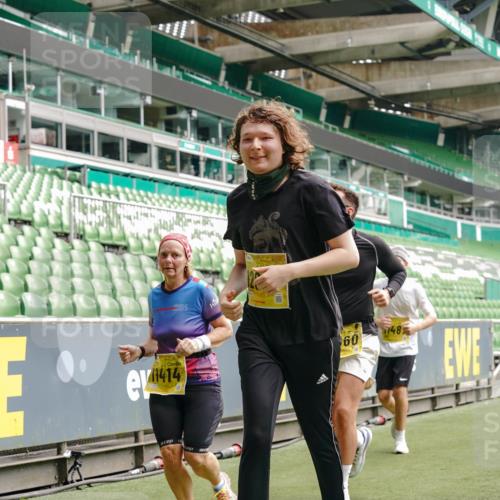 13.09.2026 - 21. swb-Marathon Bremen Michael Burmester http://msf.ph/oto/10454909 13.09.2026 10:32:37 Laufen im Stadion 10067, 10078, 10146, 10166, 10184, 10203, 10211, 10222, 10226, 10243, 10246, 10249, 10255, 10256, 10300, 10322, 10365, 10372, 10374, 10379, 10383, 10394, 10408, 10410, 10443, 10471, 10478, 10479, 10486, 10494, 10503, 10517, 10518, 10529, 10530, 10540, 10543, 10550, 10555, 10565, 10579, 10589, 10608, 10610, 10626, 10631, 10646, 10670, 10675, 10690, 10703, 10704, 10707, 10708, 10721, 10725, 10728, 10745, 10749, 10750, 10771, 10794 meine-sportfotos.de