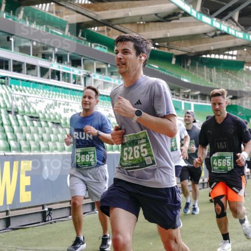13.09.2026 - 21. swb-Marathon Bremen Michael Burmester http://msf.ph/oto/10454961 13.09.2026 13:10:50 Laufen im Stadion 164, 265, 373, 391, 448, 581, 869, 898, 984, 1180, 1738, 1855, 1867, 1894, 1952, 1967, 2202, 2232, 2268, 2281, 2284, 2299, 2330, 2333, 2339, 2342, 2353, 2432, 2443, 2471, 2525, 2530, 2531, 2553, 2573, 2589, 2594, 2654, 2669, 2682, 2714, 2717, 2784, 2785, 2804, 2819, 2836, 2907, 2920, 2932, 2976, 3026, 3032, 3063, 3082, 3086, 3089, 3122, 3159, 3174, 3207, 3208, 3291, 3316, 3333, 3352, 3370, 3398, 3409, 3410, 3470, 3549, 3707, 3769, 551 meine-sportfotos.de