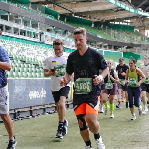 13.09.2026 - 21. swb-Marathon Bremen Michael Burmester http://msf.ph/oto/10454995 13.09.2026 13:10:51 Laufen im Stadion 164, 265, 373, 391, 448, 581, 869, 898, 984, 1180, 1738, 1855, 1867, 1894, 1952, 1967, 2202, 2232, 2268, 2281, 2284, 2299, 2330, 2333, 2339, 2342, 2353, 2432, 2443, 2471, 2525, 2530, 2531, 2553, 2573, 2589, 2594, 2654, 2669, 2682, 2714, 2717, 2784, 2785, 2804, 2819, 2836, 2907, 2920, 2932, 2976, 3026, 3032, 3063, 3082, 3086, 3089, 3122, 3159, 3174, 3207, 3208, 3291, 3316, 3333, 3352, 3370, 3398, 3409, 3410, 3470, 3549, 3707, 3769, 551 meine-sportfotos.de