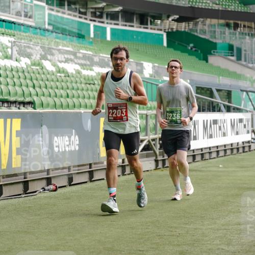 13.09.2026 - 21. swb-Marathon Bremen Michael Burmester http://msf.ph/oto/10455007 13.09.2026 12:52:40 Laufen im Stadion 102, 107, 145, 235, 541, 683, 734, 755, 792, 863, 982, 985, 987, 1033, 1043, 1056, 1125, 1146, 1162, 1232, 1252, 1297, 1433, 1445, 1455, 1492, 1528, 1542, 1646, 1664, 1704, 1955, 2007, 2008, 2043, 2203, 2350, 2401, 2422, 2447, 2480, 2498, 2759, 2767, 2820, 2847, 2858, 2997, 3085, 3149, 3236, 3336, 3362, 3440, 3448, 3566, 3703, 3830, 3899, 3988, 4165, 4283, 4429, 4475, 4571, 4573, 4582, 4605, 4727, 4781, 4782, 4895, 5079, 5152, 5168, 5379 meine-sportfotos.de