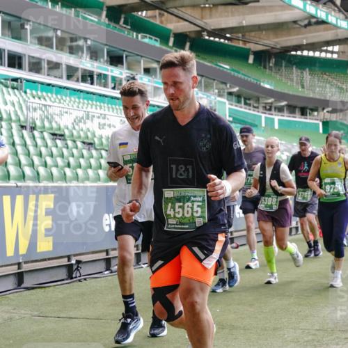 13.09.2026 - 21. swb-Marathon Bremen Michael Burmester http://msf.ph/oto/10455050 13.09.2026 13:10:51 Laufen im Stadion 164, 265, 373, 391, 448, 581, 869, 898, 984, 1180, 1738, 1855, 1867, 1894, 1952, 1967, 2202, 2232, 2268, 2281, 2284, 2299, 2330, 2333, 2339, 2342, 2353, 2432, 2443, 2471, 2525, 2530, 2531, 2553, 2573, 2589, 2594, 2654, 2669, 2682, 2714, 2717, 2784, 2785, 2804, 2819, 2836, 2907, 2920, 2932, 2976, 3026, 3032, 3063, 3082, 3086, 3089, 3122, 3159, 3174, 3207, 3208, 3291, 3316, 3333, 3352, 3370, 3398, 3409, 3410, 3470, 3549, 3707, 3769, 551 meine-sportfotos.de