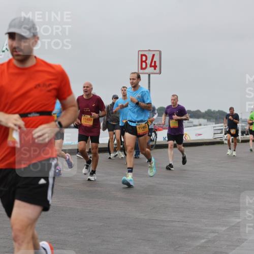 13.09.2026 - Kiel Lauf Andreas Tolksdorf http://msf.ph/oto/10455052 13.09.2026 11:55:17 Kiellinie 4, 42, 395, 11493, 11492, 3 meine-sportfotos.de
