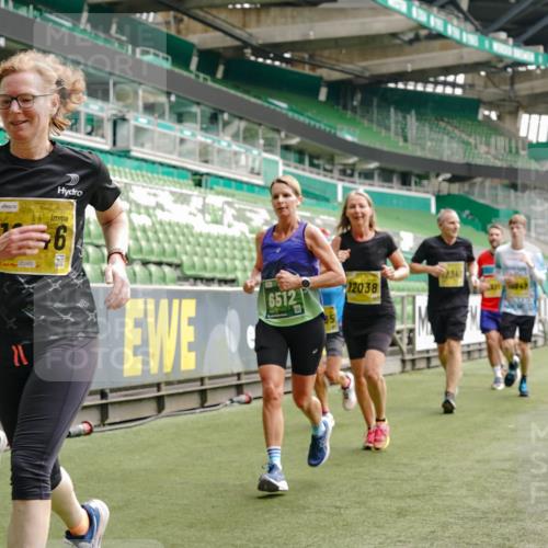 13.09.2026 - 21. swb-Marathon Bremen Michael Burmester http://msf.ph/oto/10455181 13.09.2026 10:32:43 Laufen im Stadion 10067, 10078, 10146, 10166, 10184, 10203, 10211, 10222, 10226, 10243, 10246, 10249, 10255, 10256, 10300, 10322, 10365, 10372, 10374, 10379, 10383, 10394, 10408, 10410, 10443, 10471, 10478, 10486, 10494, 10503, 10517, 10518, 10529, 10530, 10540, 10543, 10550, 10555, 10565, 10579, 10589, 10608, 10610, 10626, 10631, 10646, 10670, 10673, 10675, 10690, 10703, 10704, 10707, 10708, 10721, 10725, 10728, 10745, 10749, 10750, 10771, 10794 meine-sportfotos.de