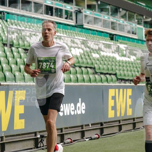 13.09.2026 - 21. swb-Marathon Bremen Michael Burmester http://msf.ph/oto/10455269 13.09.2026 12:52:49 Laufen im Stadion 102, 107, 145, 235, 313, 376, 541, 615, 616, 683, 696, 734, 740, 755, 792, 863, 982, 985, 987, 1033, 1043, 1056, 1146, 1162, 1232, 1252, 1297, 1433, 1445, 1492, 1528, 1542, 1646, 1664, 1704, 1707, 1814, 1955, 2007, 2008, 2043, 2203, 2280, 2350, 2362, 2401, 2422, 2447, 2454, 2480, 2498, 2759, 2767, 2820, 2847, 2858, 2997, 3085, 3149, 3236, 3336, 3362, 3448, 3566, 3703, 3830, 3899, 3988, 4165, 4283, 4429, 4475, 4571, 4573, 4582, 4605, 4895, 5079, 5152, 5168, 5379 meine-sportfotos.de