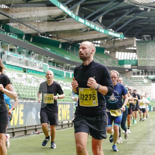 13.09.2026 - 21. swb-Marathon Bremen Michael Burmester http://msf.ph/oto/10455286 13.09.2026 10:32:45 Laufen im Stadion 10067, 10078, 10146, 10166, 10184, 10203, 10211, 10222, 10226, 10243, 10246, 10249, 10255, 10256, 10300, 10322, 10365, 10372, 10374, 10379, 10383, 10394, 10408, 10410, 10443, 10471, 10478, 10486, 10494, 10503, 10517, 10518, 10529, 10530, 10540, 10543, 10550, 10555, 10565, 10579, 10589, 10608, 10610, 10626, 10631, 10646, 10670, 10673, 10675, 10687, 10690, 10703, 10704, 10707, 10708, 10721, 10725, 10728, 10745, 10749, 10750, 10771, 10788, 10794 meine-sportfotos.de