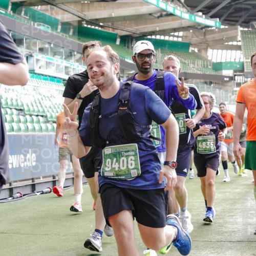 13.09.2026 - 21. swb-Marathon Bremen Michael Burmester http://msf.ph/oto/10455303 13.09.2026 13:10:56 Laufen im Stadion 164, 265, 373, 391, 448, 581, 703, 869, 984, 1180, 1738, 1855, 1867, 1894, 1936, 1952, 1967, 2202, 2232, 2268, 2281, 2284, 2299, 2330, 2333, 2339, 2342, 2353, 2432, 2443, 2525, 2530, 2531, 2553, 2573, 2589, 2594, 2654, 2659, 2669, 2682, 2714, 2717, 2784, 2785, 2804, 2819, 2822, 2836, 2907, 2920, 2932, 2976, 3026, 3027, 3032, 3063, 3082, 3086, 3089, 3122, 3159, 3174, 3207, 3208, 3291, 3328, 3333, 3352, 3370, 3398, 3409, 3410, 3470, 3549, 3769, 551 meine-sportfotos.de