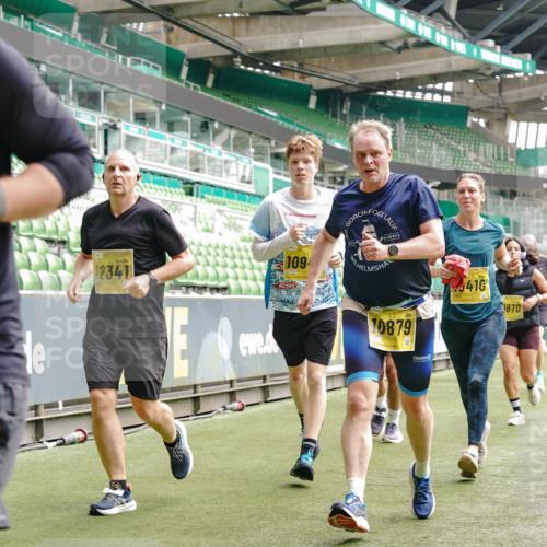 13.09.2026 - 21. swb-Marathon Bremen Michael Burmester http://msf.ph/oto/10455324 13.09.2026 10:32:46 Laufen im Stadion 10067, 10078, 10146, 10166, 10184, 10203, 10211, 10222, 10226, 10243, 10246, 10249, 10255, 10256, 10300, 10322, 10365, 10372, 10374, 10379, 10383, 10394, 10408, 10410, 10423, 10443, 10471, 10478, 10486, 10494, 10503, 10517, 10518, 10529, 10530, 10540, 10543, 10550, 10555, 10565, 10579, 10589, 10608, 10610, 10626, 10631, 10646, 10670, 10673, 10675, 10687, 10690, 10703, 10704, 10707, 10708, 10721, 10725, 10728, 10745, 10749, 10750, 10771, 10788, 10794, 10809 meine-sportfotos.de