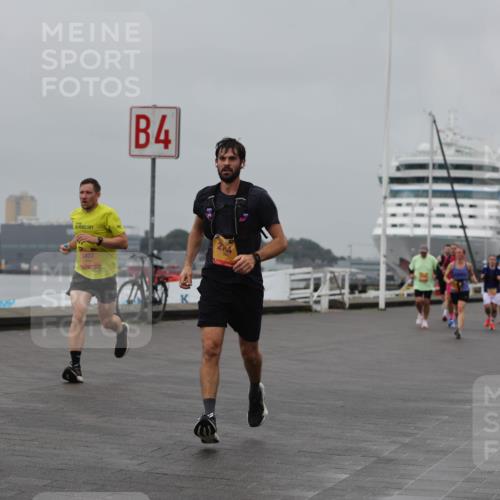 13.09.2026 - Kiel Lauf Andreas Tolksdorf http://msf.ph/oto/10455358 13.09.2026 11:55:39 Kiellinie 5448, 5407, 4, 214, 3 meine-sportfotos.de