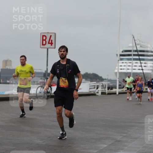 13.09.2026 - Kiel Lauf Andreas Tolksdorf http://msf.ph/oto/10455364 13.09.2026 11:55:39 Kiellinie 39, 5448, 4, 5407, 2744, 3 meine-sportfotos.de