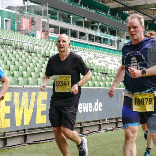 13.09.2026 - 21. swb-Marathon Bremen Michael Burmester http://msf.ph/oto/10455385 13.09.2026 10:32:46 Laufen im Stadion 10067, 10078, 10146, 10166, 10184, 10203, 10211, 10222, 10226, 10243, 10246, 10249, 10255, 10256, 10300, 10322, 10365, 10372, 10374, 10379, 10383, 10394, 10408, 10410, 10423, 10443, 10471, 10478, 10486, 10494, 10503, 10517, 10518, 10529, 10530, 10540, 10543, 10550, 10555, 10565, 10579, 10589, 10608, 10610, 10626, 10631, 10646, 10670, 10673, 10675, 10687, 10690, 10703, 10704, 10707, 10708, 10721, 10725, 10728, 10745, 10749, 10750, 10771, 10788, 10794, 10809 meine-sportfotos.de