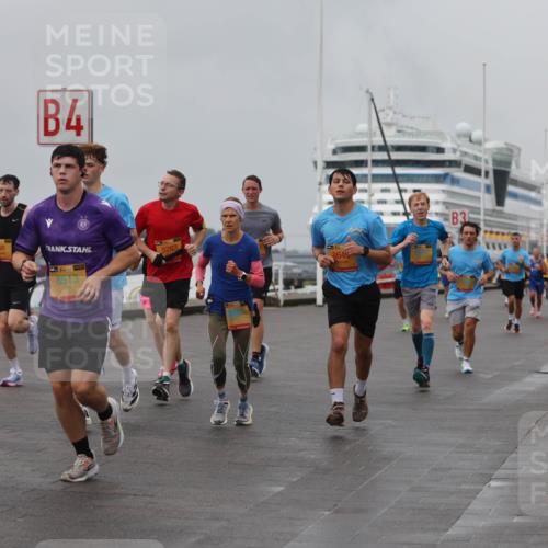 13.09.2026 - Kiel Lauf Andreas Tolksdorf http://msf.ph/oto/10455403 13.09.2026 11:55:48 Kiellinie 4, 166, 5263, 8645, 4, 39, 8513, 3 meine-sportfotos.de
