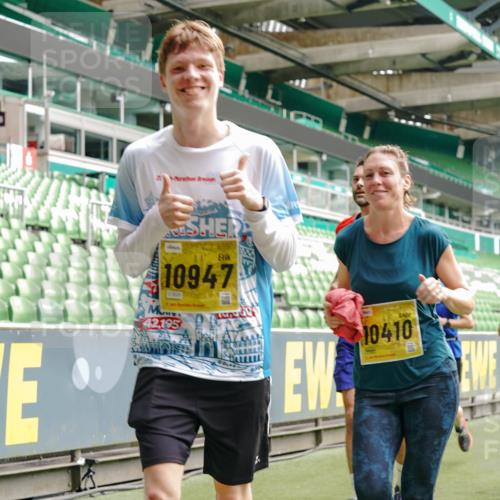 13.09.2026 - 21. swb-Marathon Bremen Michael Burmester http://msf.ph/oto/10455441 13.09.2026 10:32:47 Laufen im Stadion 10067, 10078, 10146, 10166, 10184, 10203, 10211, 10222, 10226, 10243, 10246, 10249, 10255, 10256, 10300, 10322, 10365, 10372, 10374, 10379, 10383, 10394, 10408, 10410, 10423, 10443, 10471, 10478, 10486, 10494, 10503, 10517, 10518, 10529, 10530, 10540, 10543, 10550, 10555, 10565, 10579, 10589, 10608, 10610, 10626, 10631, 10646, 10670, 10673, 10675, 10687, 10690, 10703, 10704, 10707, 10708, 10721, 10725, 10728, 10745, 10749, 10750, 10771, 10788, 10794, 10809 meine-sportfotos.de