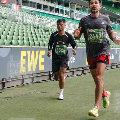 13.09.2026 - 21. swb-Marathon Bremen Michael Burmester http://msf.ph/oto/10455548 13.09.2026 12:52:59 Laufen im Stadion 102, 107, 145, 235, 313, 376, 541, 560, 615, 616, 675, 683, 696, 734, 740, 755, 792, 863, 982, 985, 987, 1033, 1043, 1056, 1207, 1232, 1252, 1297, 1433, 1445, 1492, 1528, 1542, 1646, 1664, 1704, 1707, 1814, 1955, 2007, 2008, 2043, 2203, 2280, 2350, 2362, 2401, 2422, 2447, 2454, 2480, 2498, 2767, 2820, 2847, 2858, 2997, 3085, 3149, 3236, 3336, 3362, 3448, 3566, 3830, 3899, 3988, 4165, 4283, 4429, 4475, 4573, 4605, 5079, 5152, 5168, 5379 meine-sportfotos.de