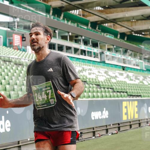 13.09.2026 - 21. swb-Marathon Bremen Michael Burmester http://msf.ph/oto/10455567 13.09.2026 12:53:00 Laufen im Stadion 102, 107, 145, 235, 313, 376, 541, 560, 615, 616, 675, 683, 696, 734, 740, 755, 792, 863, 982, 985, 987, 1033, 1043, 1056, 1207, 1232, 1252, 1297, 1433, 1445, 1492, 1528, 1542, 1646, 1664, 1704, 1707, 1814, 1955, 2007, 2008, 2043, 2203, 2280, 2350, 2362, 2401, 2422, 2447, 2454, 2480, 2498, 2767, 2820, 2847, 2858, 2997, 3085, 3149, 3236, 3336, 3362, 3448, 3566, 3830, 3899, 3988, 4165, 4283, 4429, 4475, 4573, 4605, 5079, 5152, 5168, 5379 meine-sportfotos.de