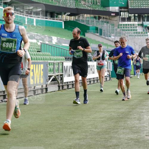 13.09.2026 - 21. swb-Marathon Bremen Michael Burmester http://msf.ph/oto/10455610 13.09.2026 12:53:03 Laufen im Stadion 102, 107, 145, 235, 313, 376, 541, 560, 615, 616, 675, 683, 696, 734, 740, 755, 792, 863, 982, 985, 987, 1033, 1043, 1056, 1207, 1232, 1252, 1297, 1433, 1445, 1492, 1528, 1542, 1646, 1664, 1704, 1707, 1814, 1955, 2007, 2008, 2043, 2055, 2203, 2280, 2350, 2362, 2401, 2422, 2454, 2480, 2498, 2767, 2820, 2847, 2858, 2997, 3085, 3149, 3236, 3336, 3362, 3448, 3566, 3830, 3899, 3988, 4165, 4283, 4429, 4475, 4573, 4605, 5152, 5379 meine-sportfotos.de